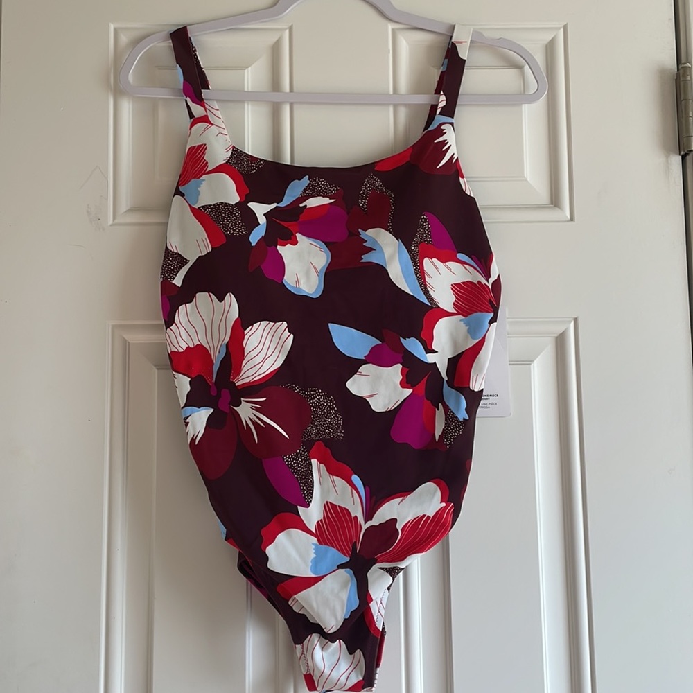 NWT Athleta Hermosa One Piece Swimsuit Sz M